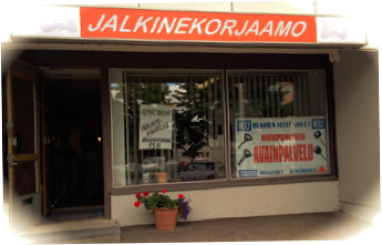 Lempäälän Jalkinekorjaamon liiketila ja näyteikkuna, osoitteessa Tampereentie 22